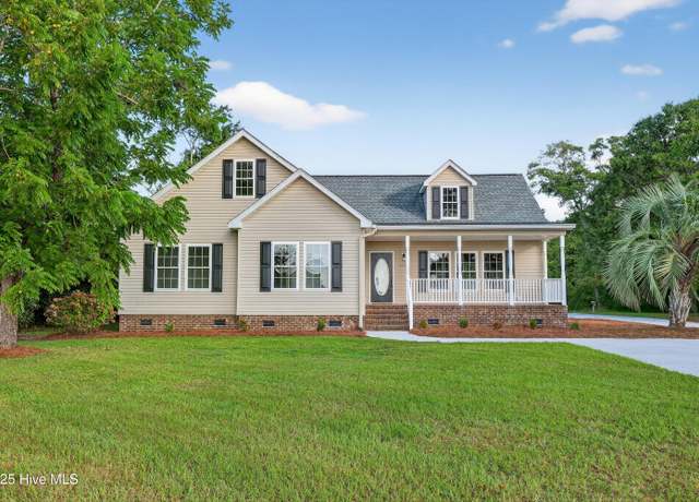 Property at 119 Leslie Dr, Hubert, NC 28539, 4 beds, 3 baths