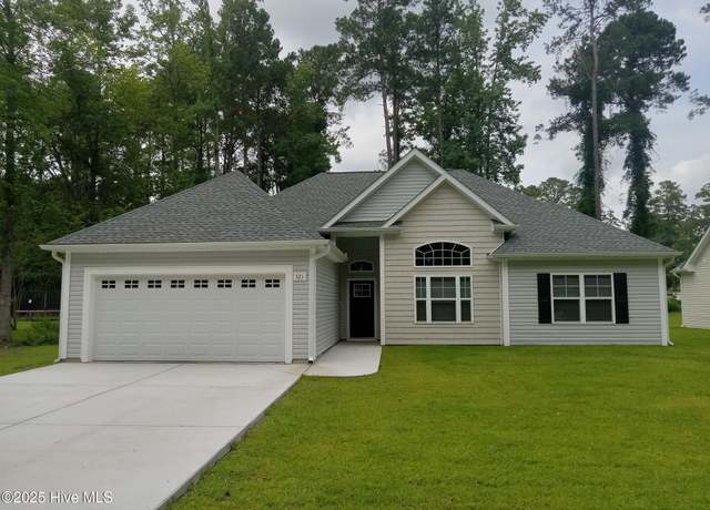 Property at 521 Vineland Dr, Whiteville, NC 28472, 3 beds, 2 baths