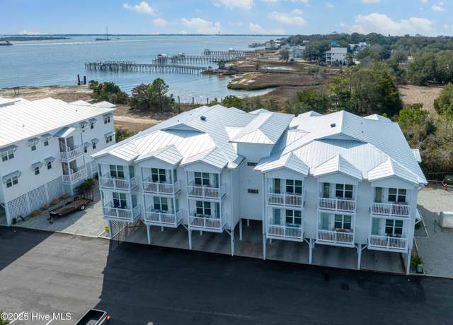 Property at 702 E Moore St #207, Southport, NC 28461, 1 bed, 1 bath
