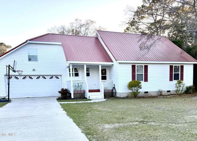 Property at 2750 Sunrise St SW, Supply, NC 28462, 3 beds, 3 baths