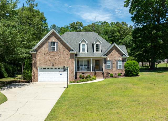 Property at 301 Albert Dr, Goldsboro, NC 27530, 4 beds, 2.5 baths