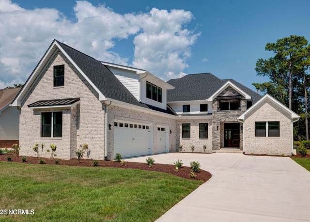 Property at 700 Bertram Ct, Hampstead, NC 28443, 5 beds, 3.5 baths