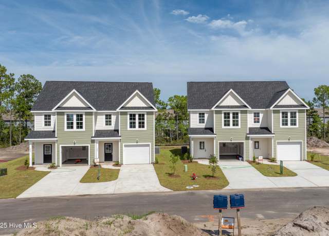 Property at 216 Sandpiper Pl, Holly Ridge, NC 28445, 3 beds, 2.5 baths