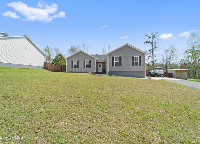Property at 271 Morse Dr, Hubert, NC 28539, 4 beds, 2 baths