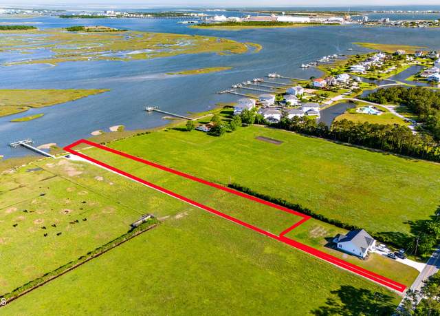 Property at 964 Country Club Rd, Morehead City, NC 28557