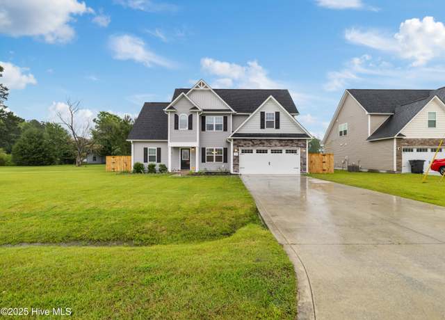 Property at 101 Barnhouse Rd, Jacksonville, NC 28546, 3 beds, 2.5 baths