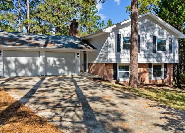 Property at 5 Halter Pl, Pinehurst, NC 28374, 3 beds, 2.5 baths