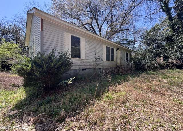Property at 125 Barrett St, Rockingham, NC 28379, 3 beds, 2 baths