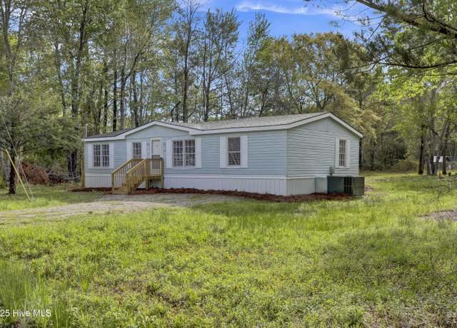 Property at 114 Deer Rd, Hubert, NC 28539, 3 beds, 2 baths
