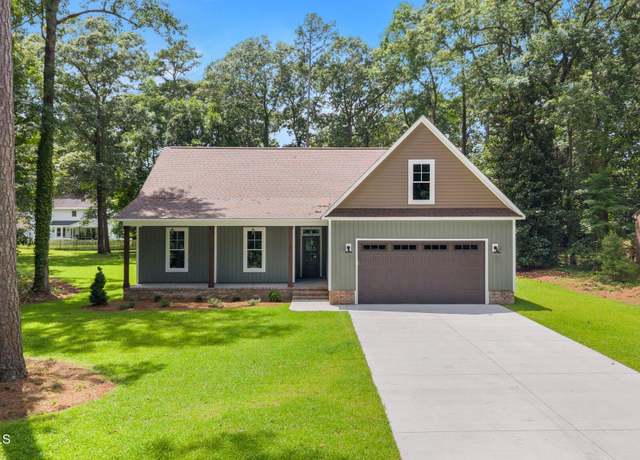 Property at 1893 Den Tree Ct, New Bern, NC 28562, 4 beds, 3 baths
