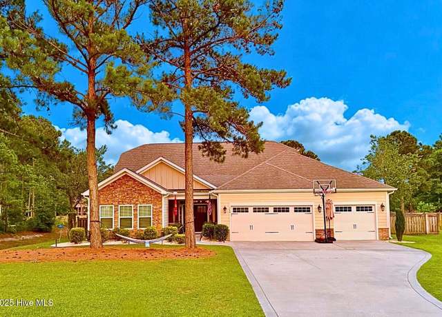 Property at 308 E Dolphin Vw, Sneads Ferry, NC 28460, 4 beds, 3.5 baths