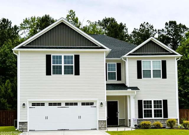 Property at 209 Gilliken Ct, Jacksonville, NC 28546, 4 beds, 3 baths