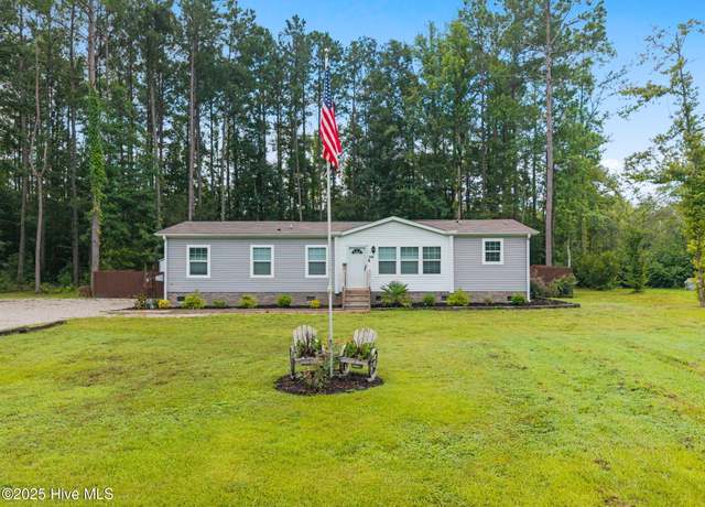 Property at 546 Pond Rd, Rocky Point, NC 28457, 3 beds, 2 baths