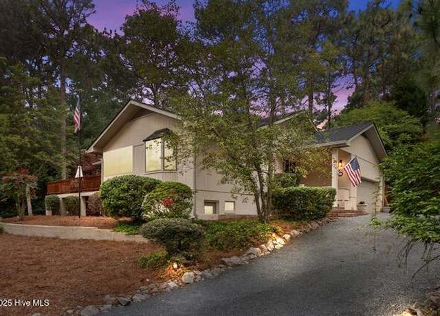Property at 5 Live Oak Ln, Pinehurst, NC 28374, 3 beds, 2 baths