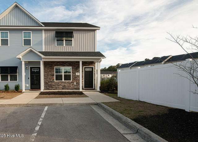 Property at 69 Outrigger Dr, Swansboro, NC 28584, 2 beds, 2.5 baths