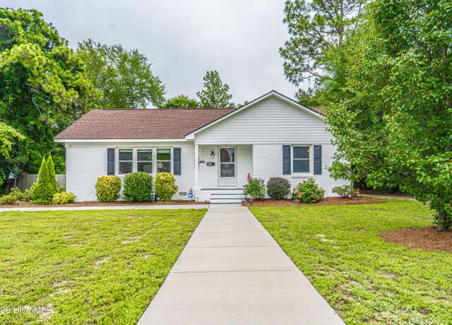 Property at 817 Austin St, Hamlet, NC 28345, 3 beds, 2 baths
