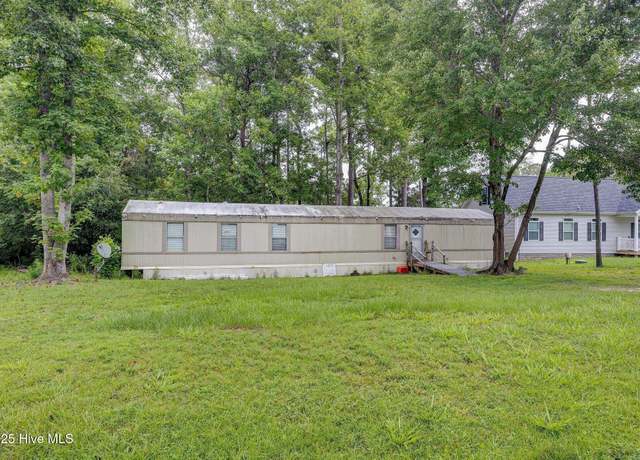Property at 862 Wildwood Cir, Hampstead, NC 28443, 2 beds, 2 baths