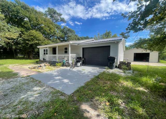 Property at 2807 Boones Neck Rd SW, Supply, NC 28462, 2 beds, 2 baths