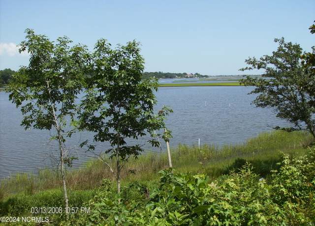 Property at 135 E High Bluff Dr, Hampstead, NC 28443
