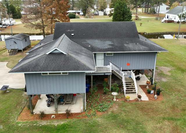 Property at 44 Pelican Ln, Belhaven, NC 27810, 2 beds, 3 baths