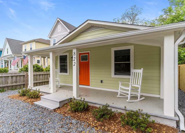 Property at 822 N Lord St, Southport, NC 28461, 2 beds, 1.5 baths