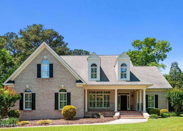 Property at 1162 Scarlet Oak Dr, Greenville, NC 27858, 3 beds, 3.5 baths