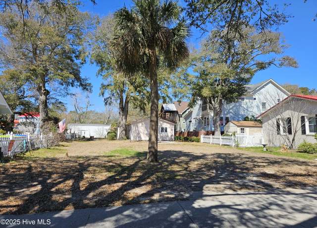 Property at 208 W Moore St, Southport, NC 28461