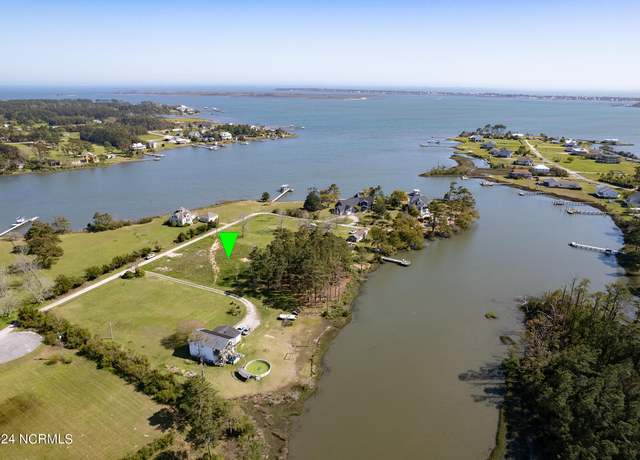 Property at 256 Landing Rd, Beaufort, NC 28516