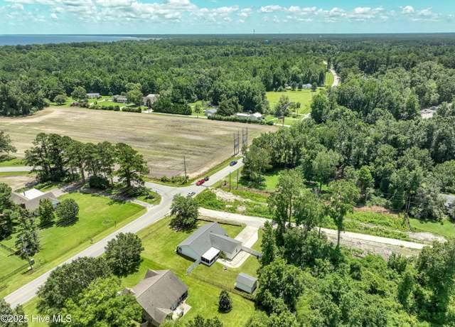 Property at 4221 Old Cherry Point Rd, New Bern, NC 28560, 3 beds, 2 baths