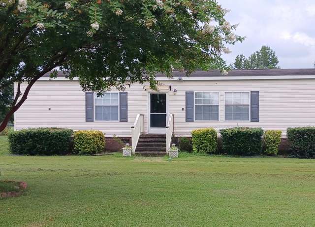 Property at 4609 Tammy Ln, Wilson, NC 27893, 4 beds, 2 baths