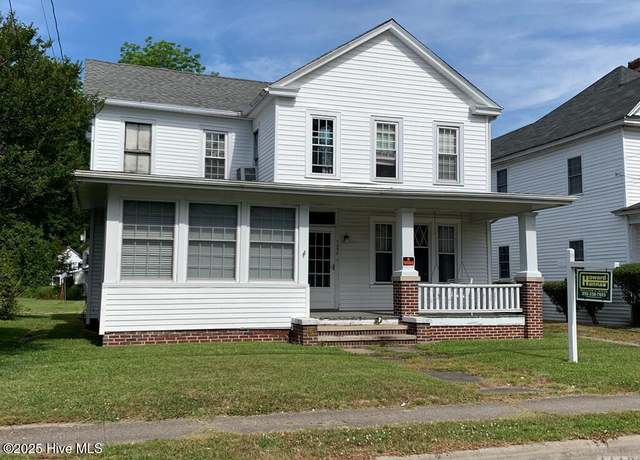 Property at 709 N Road St, Elizabeth City, NC 27909, 5 beds, 2 baths