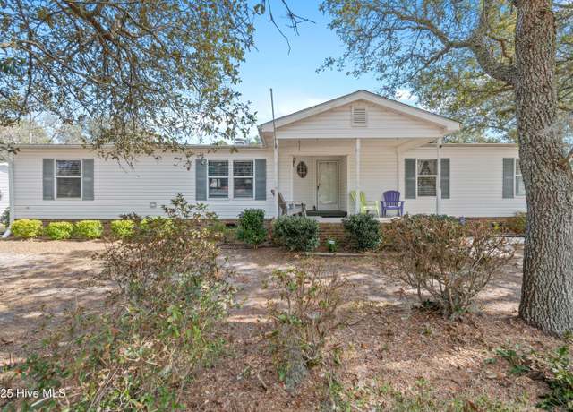 Property at 452 Hannah Dr SW, Shallotte, NC 28470, 3 beds, 2 baths