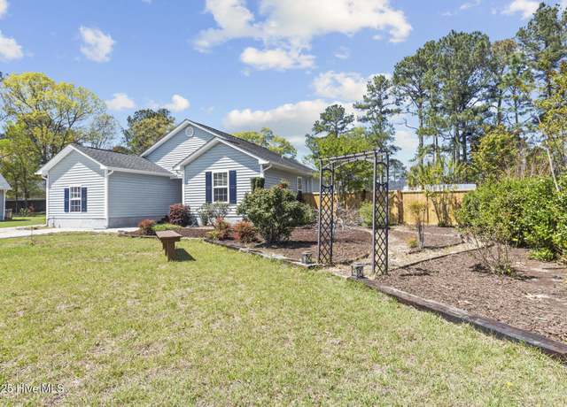 Property at 309 Tassel Ct, Hubert, NC 28539, 3 beds, 2 baths