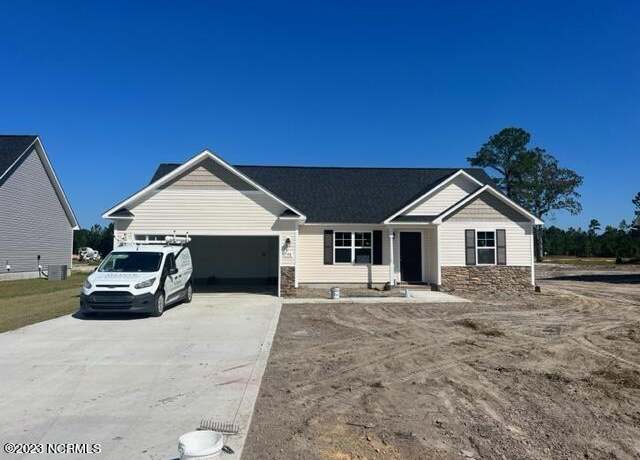 Property at 404 Windermere Rd, Hubert, NC 28539, 3 beds, 2 baths