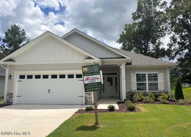 Property at 107 Firethorn Cir, Wallace, NC 28466, 4 beds, 2 baths