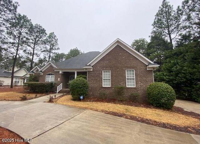 Property at 105 James Dr, West End, NC 27376, 3 beds, 2 baths