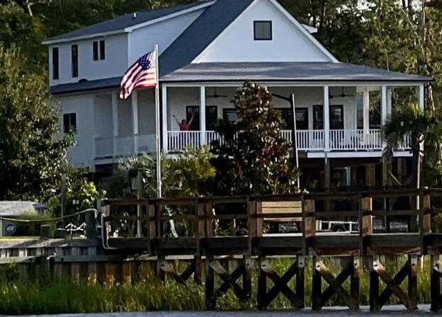 Property at 1507 E Yacht Dr, Oak Island, NC 28465, 4 beds, 3.5 baths