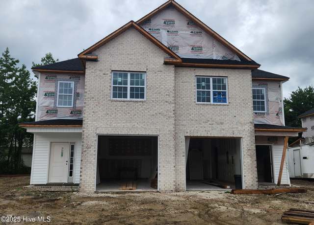 Property at 2108 Dartford Dr Unit B, Greenville, NC 27834, 3 beds, 2.5 baths