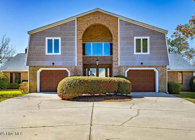 Property at 6008 Stern Ct, New Bern, NC 28560, 5 beds, 4.5 baths