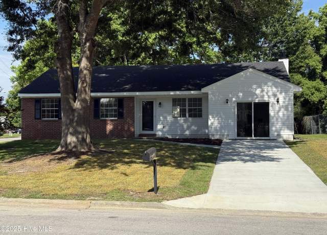 Property at 101 Winter Rd, Jacksonville, NC 28540, 3 beds, 2 baths