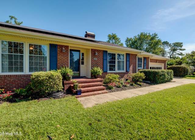Property at 3921 Westover Rd, Wilmington, NC 28403, 3 beds, 2 baths