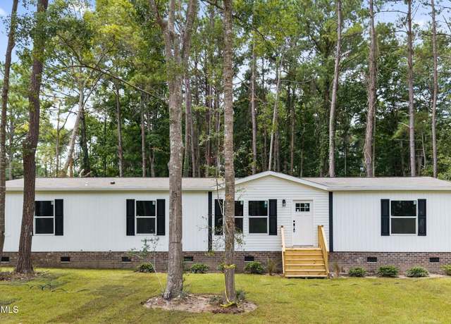 Property at 9280 Heritage Dr SW, Calabash, NC 28467, 4 beds, 2 baths