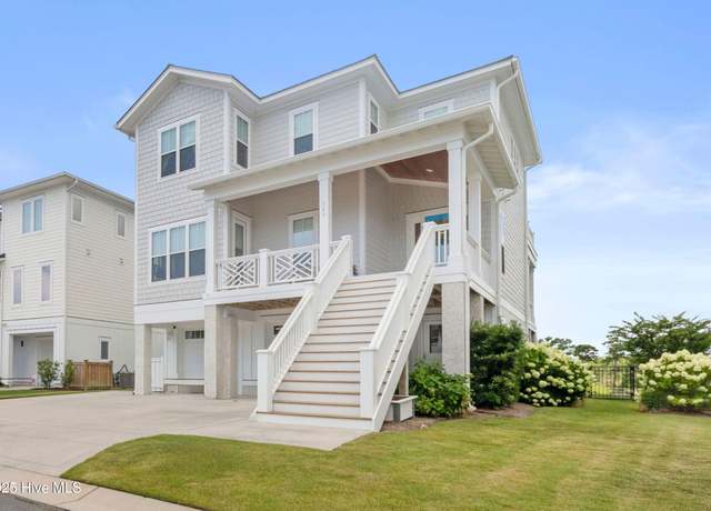 Property at 740 Waterstone Dr, Wilmington, NC 28411, 4 beds, 4.5 baths