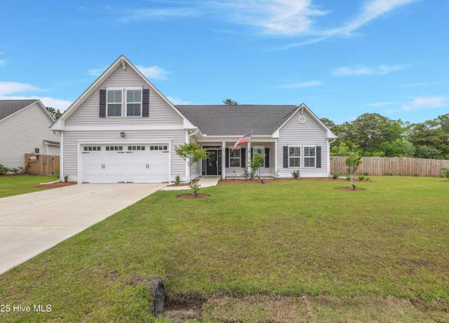 Property at 24 W Weatherbee Way, Hampstead, NC 28443, 4 beds, 3 baths