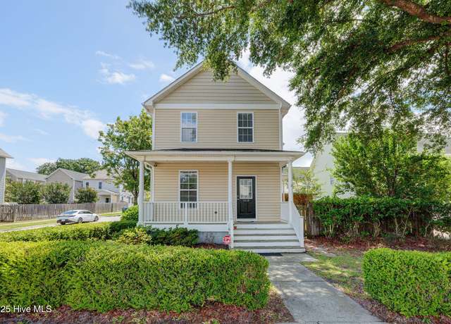 Property at 1418 Corbett St, Wilmington, NC 28401, 3 beds, 2.5 baths