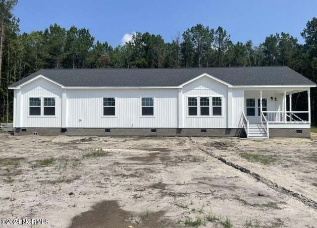Property at 2283 Blackhawk Dr, Farmville, NC 27828, 3 beds, 2 baths