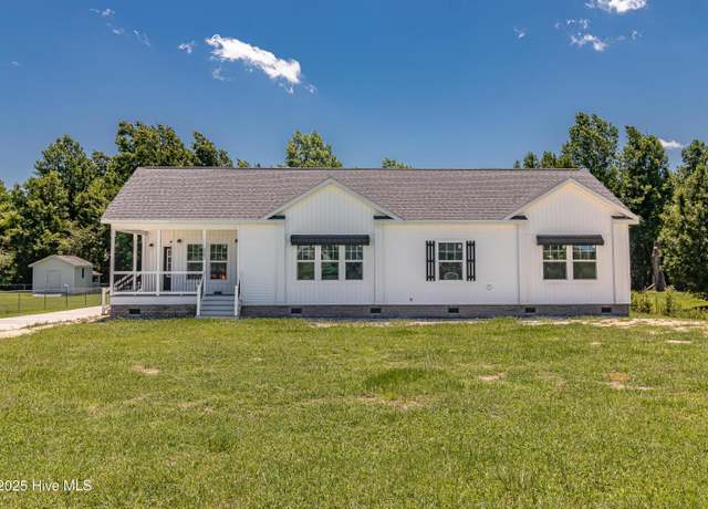 Property at 2283 Blackhawk Dr, Farmville, NC 27828, 3 beds, 2 baths