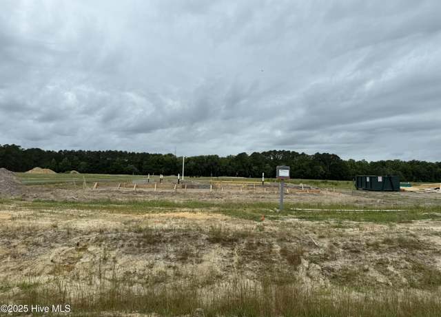 Property at 100 Poppy Pl, Hubert, NC 28539, 4 beds, 2.5 baths