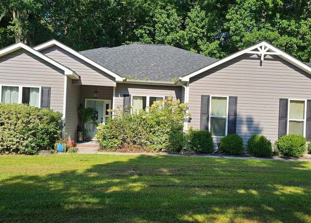 Property at 135 Stones Throw Ct, Rocky Point, NC 28457, 3 beds, 2 baths