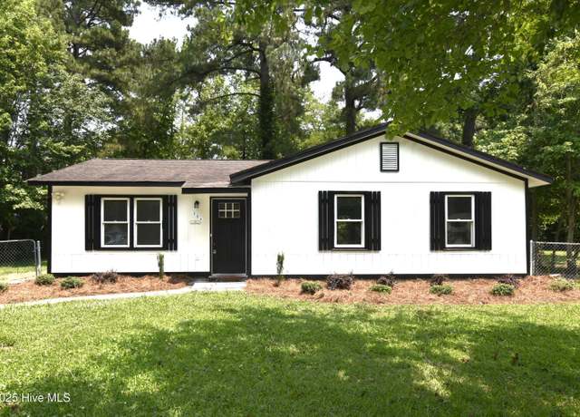 Property at 304 Luann Rd, Jacksonville, NC 28540, 3 beds, 1.5 baths